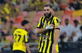 菲尔-琼斯：阿森纳可以充分利用拜仁在定位球防守上的弱点