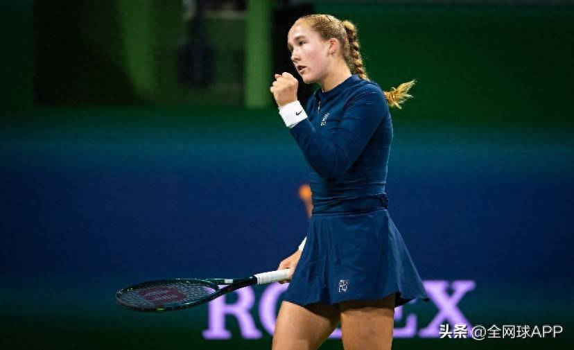 举足轻重的 举足轻重的