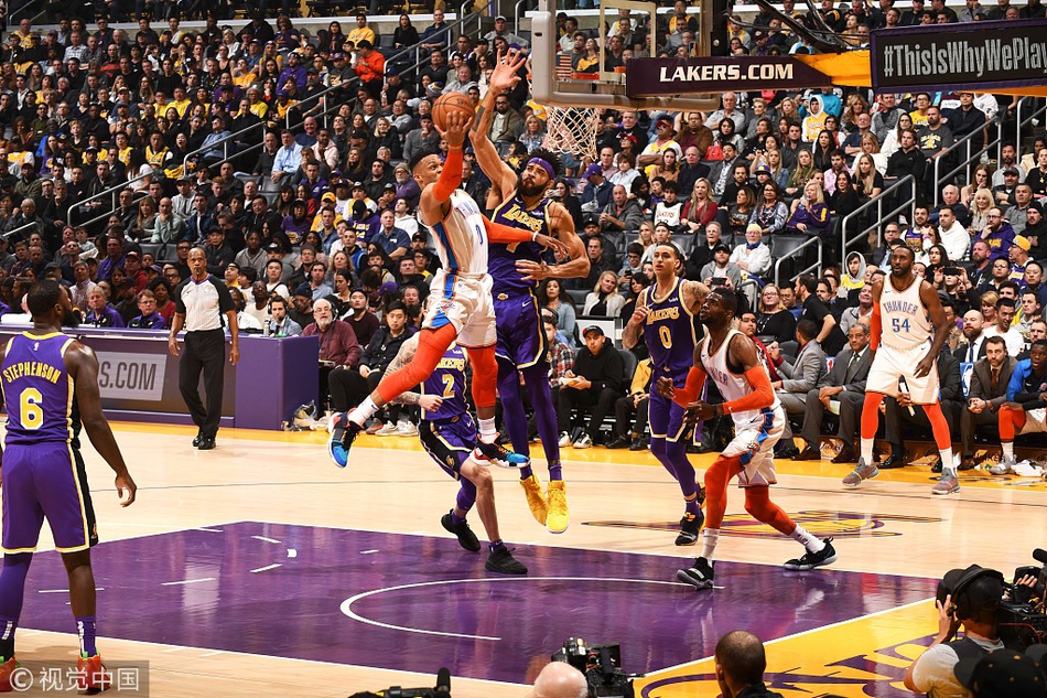 辅以制度创 辅以制度创