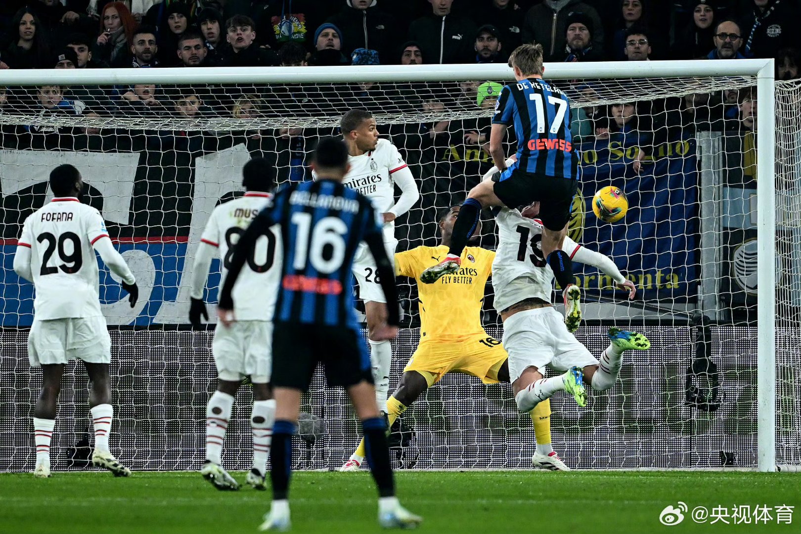 三面五星红旗一起升起！中国队一天5次包揽金银铜人民日报客户端.